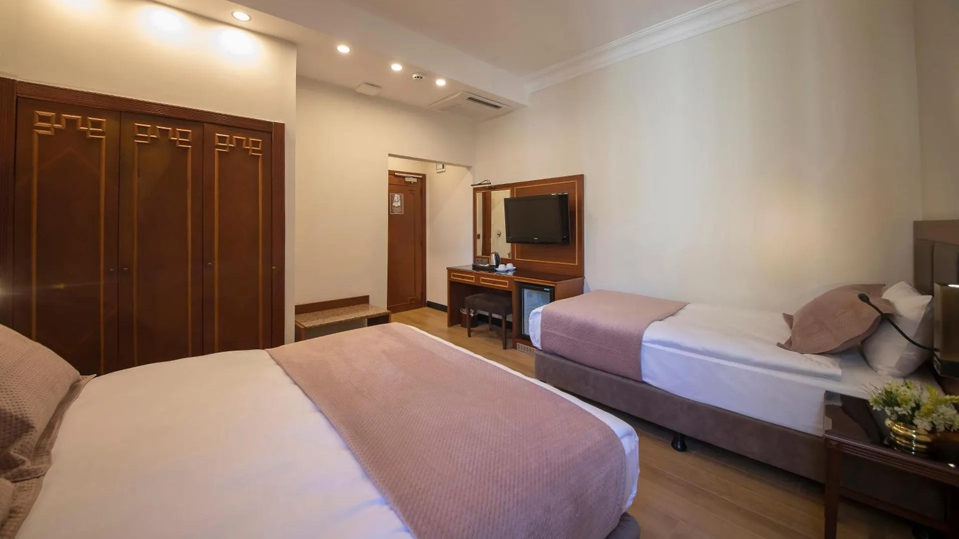 Vardar Palace Hotel - Special Category Istanbul