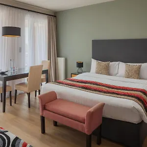 Escala & Βουδαπέστη