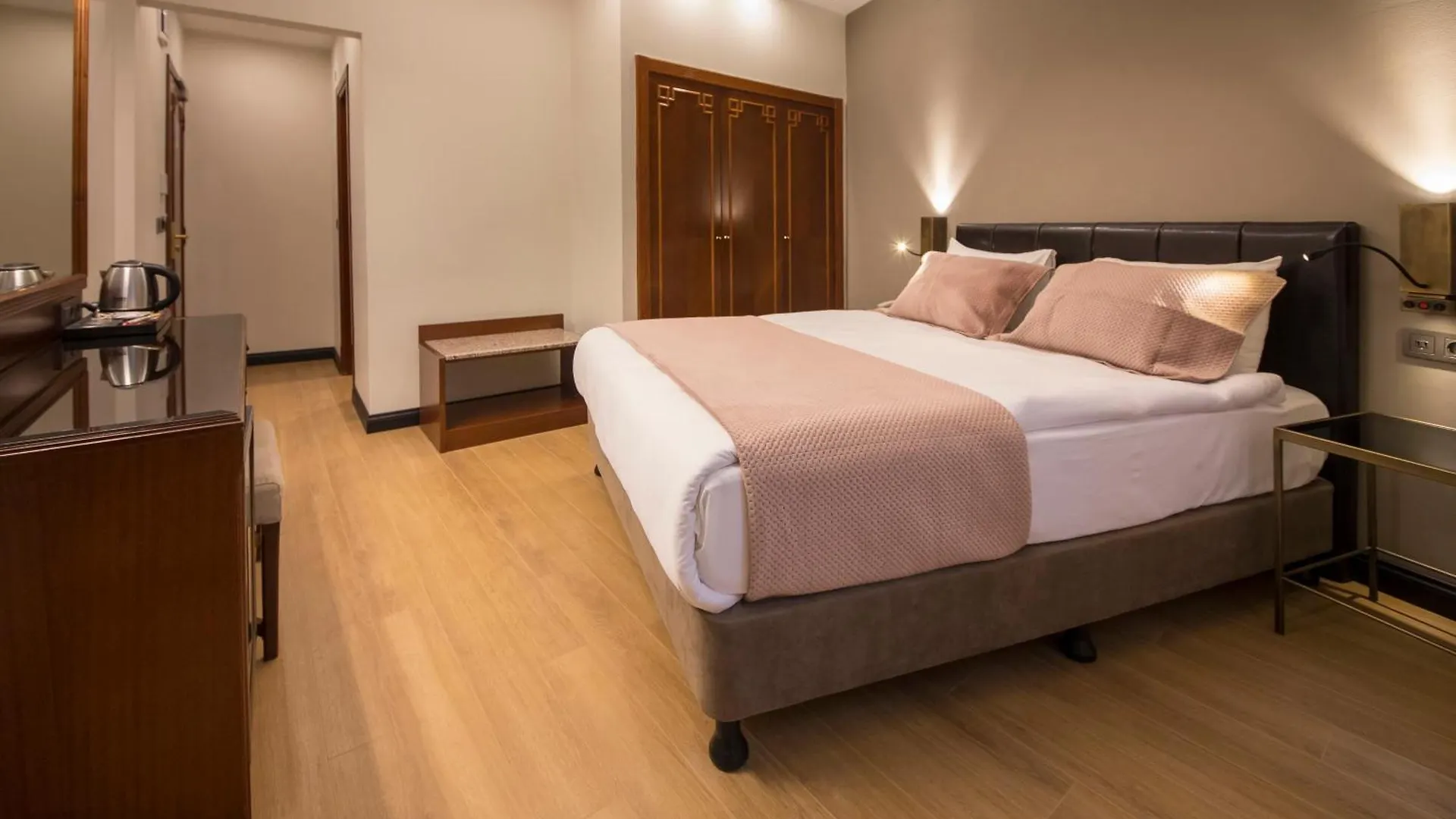 איסטמבול Vardar Palace Hotel - Special Category 3*,  טורקיה